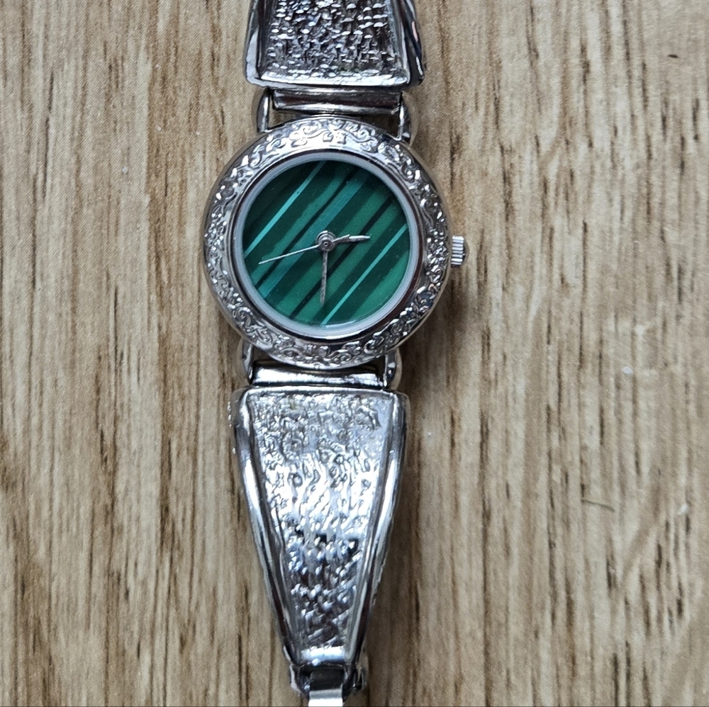 VINTAGE❤️ Green Faced Watch By LA Express